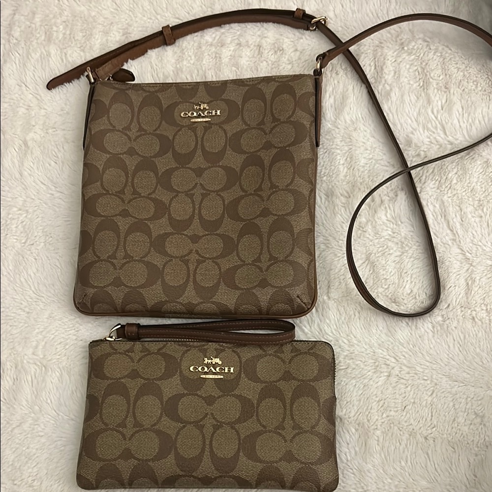 Coach Tan Signature Crossbody and Wristlet Set ( 2 item set) authentic used once